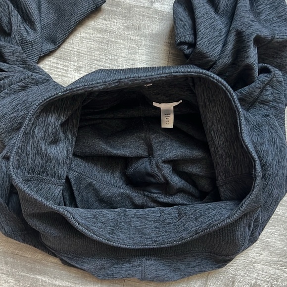 #231. Kirkland Signature Heather Gray Brushed High Rise Legging Pockets Stretch - Picture 12 of 13